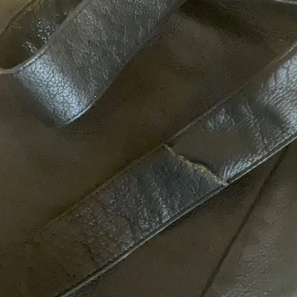 The Sak black leather sling bag - Picture 3 of 3